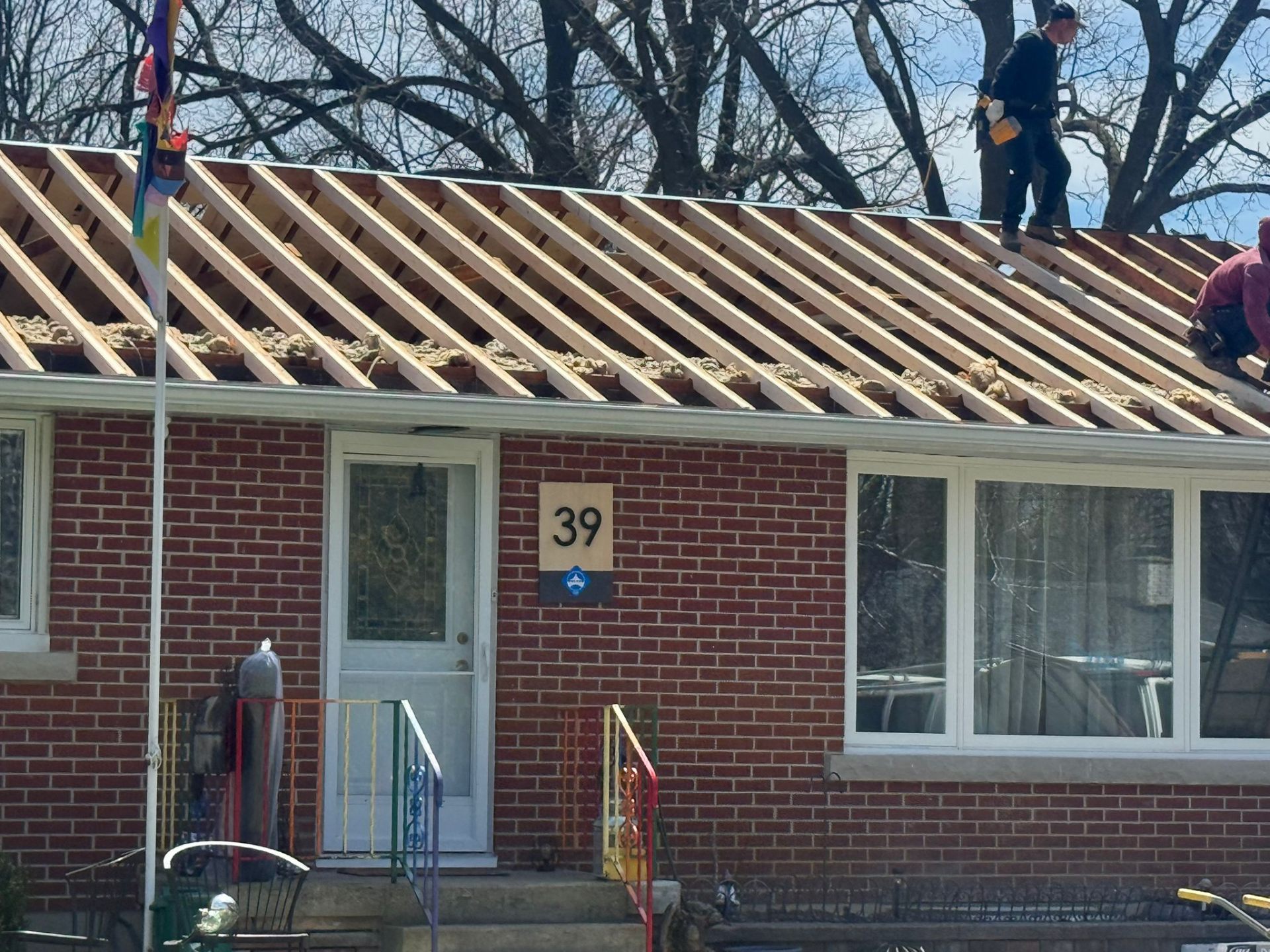 Lakeside Roofing crew at work in Toronto